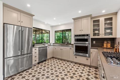 549 Catherine Court Santa Rosa CA 95409