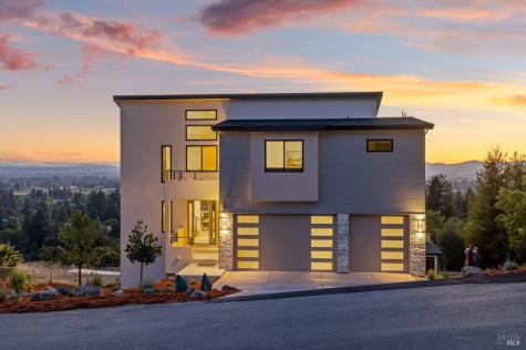 5095 Knollwood Court Santa Rosa CA 95403