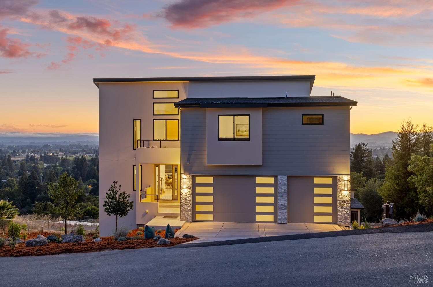 5095 Knollwood Court Santa Rosa CA 95403