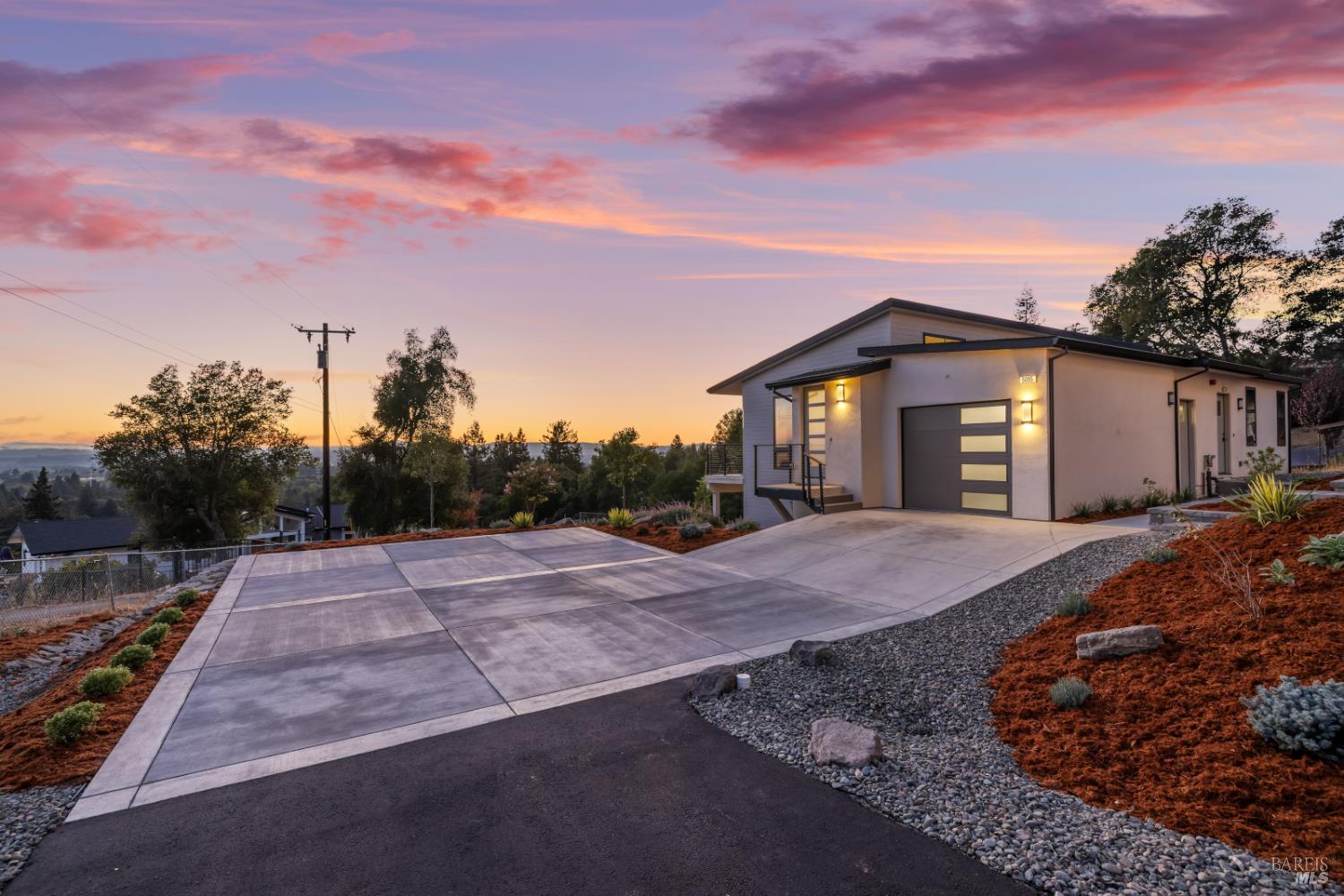 5095 Knollwood Court Santa Rosa CA 95403