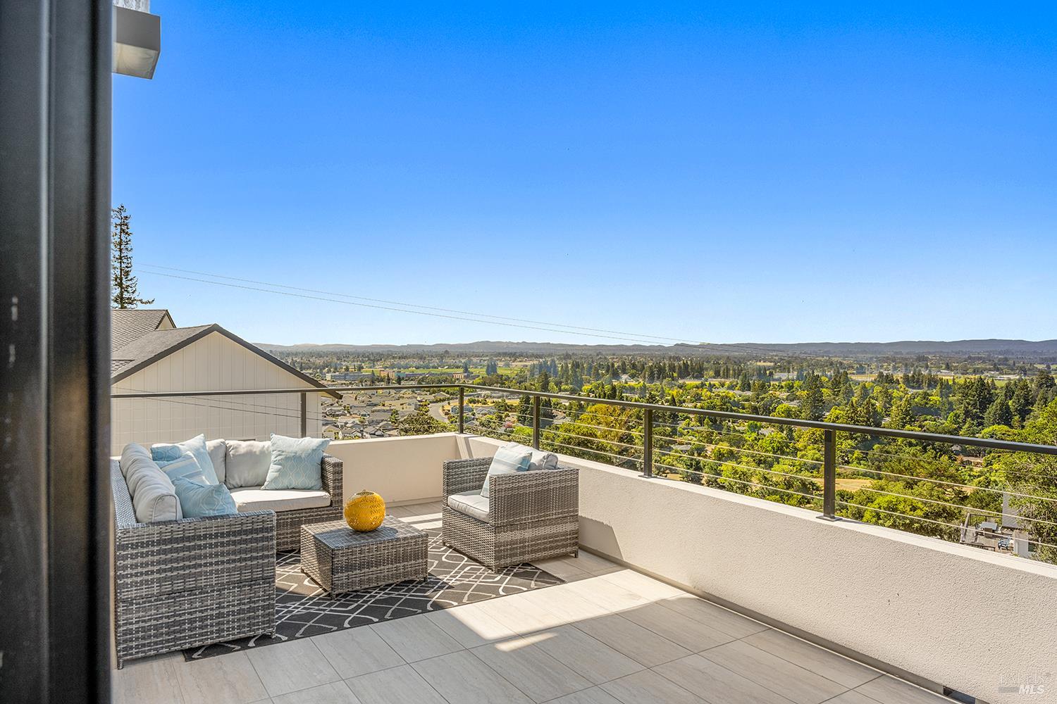 5095 Knollwood Court Santa Rosa CA 95403