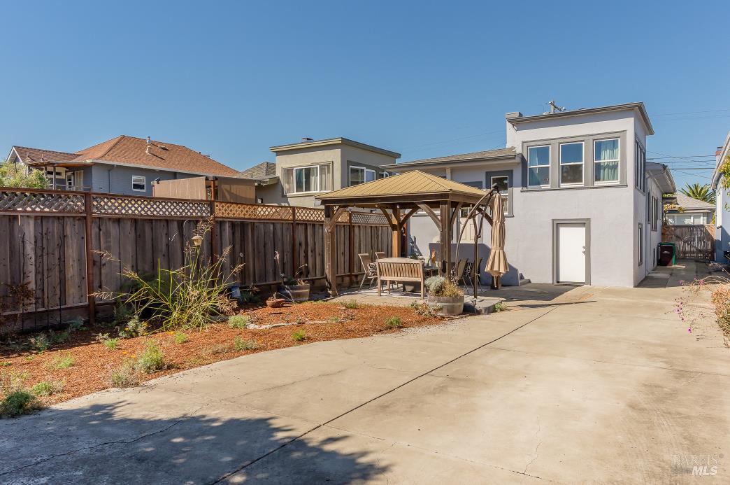 1029 Aileen Street Oakland CA 94608