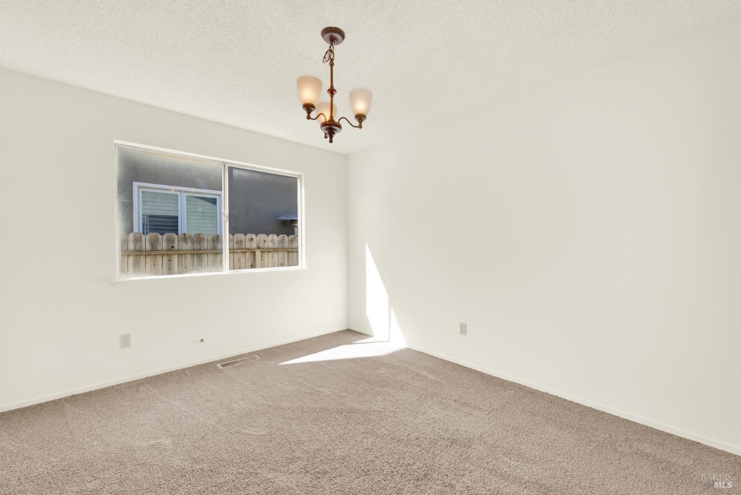 2406 Renfrew Street Napa CA 94558