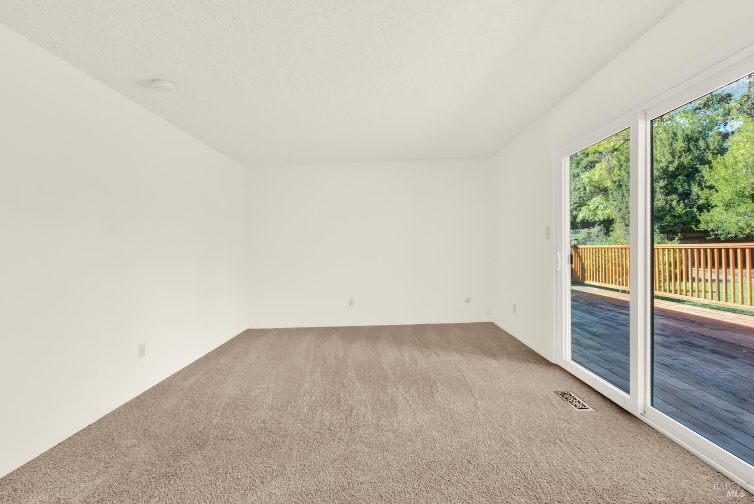 2406 Renfrew Street Napa CA 94558