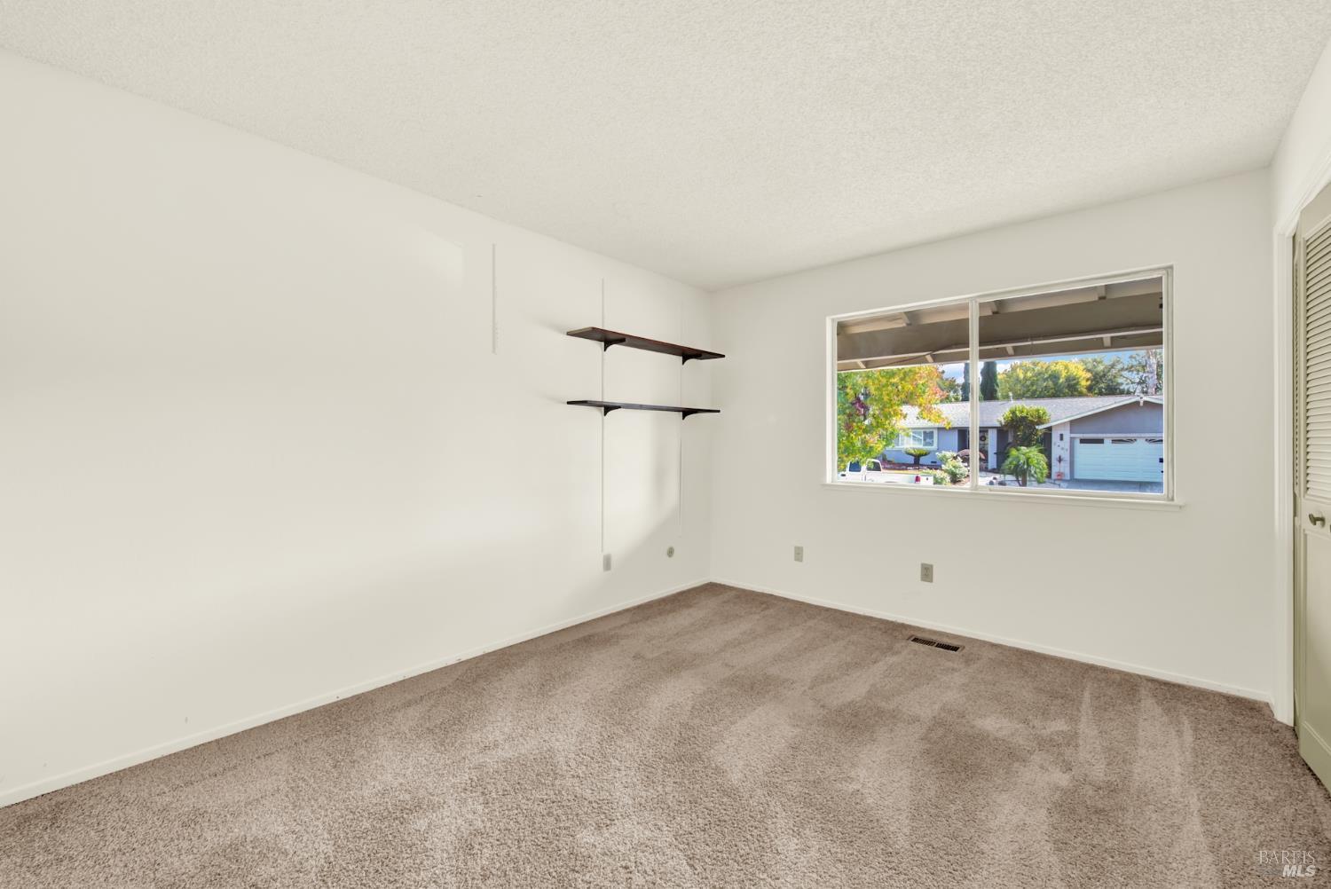 2406 Renfrew Street Napa CA 94558