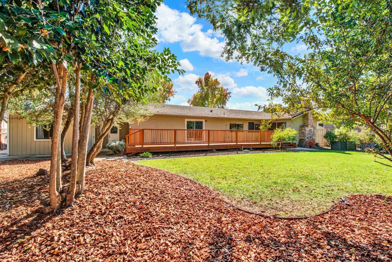 2406 Renfrew Street Napa CA 94558