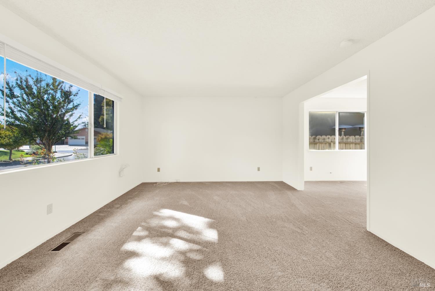 2406 Renfrew Street Napa CA 94558