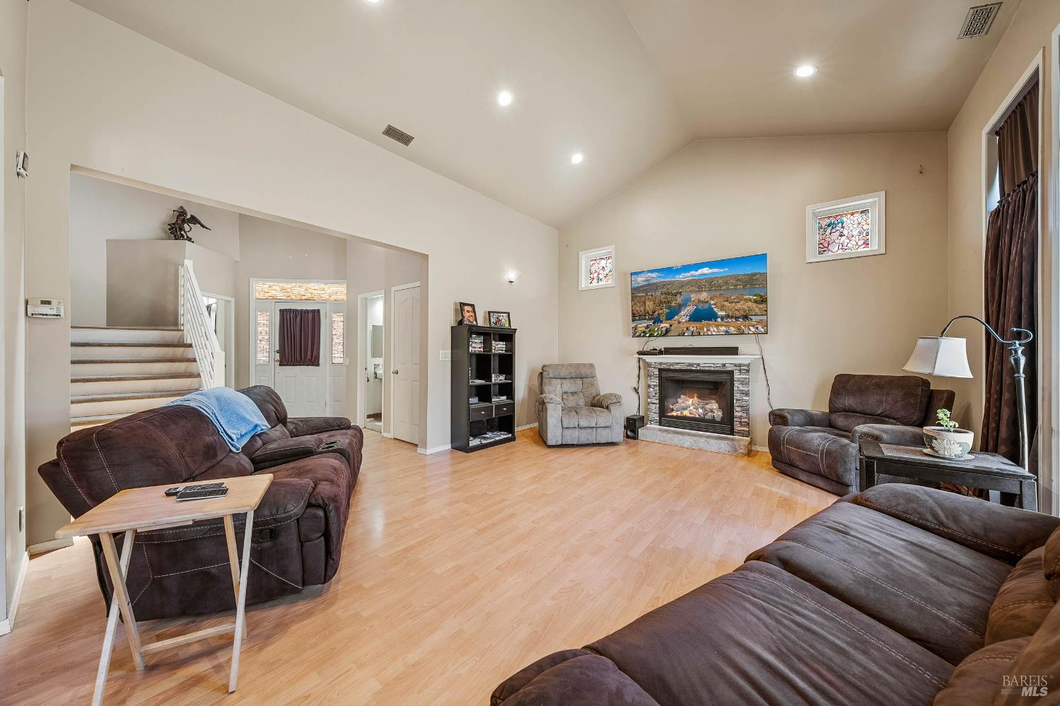 2920 Meadow Creek Road Clearlake Oaks CA 95423
