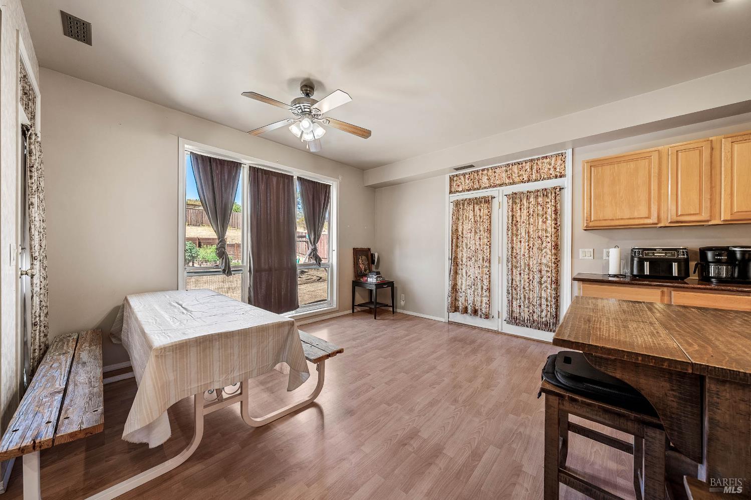 2920 Meadow Creek Road Clearlake Oaks CA 95423