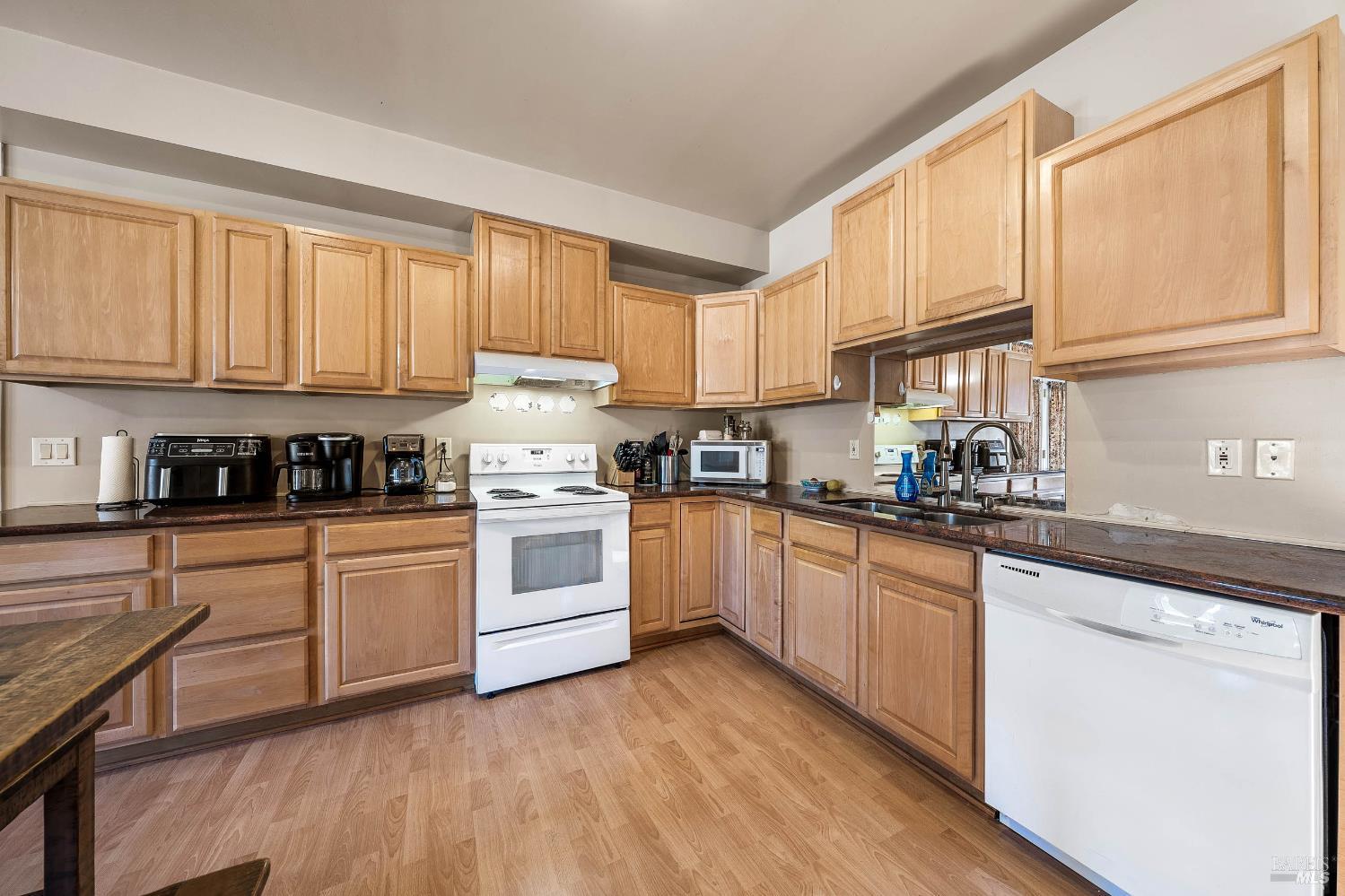 2920 Meadow Creek Road Clearlake Oaks CA 95423