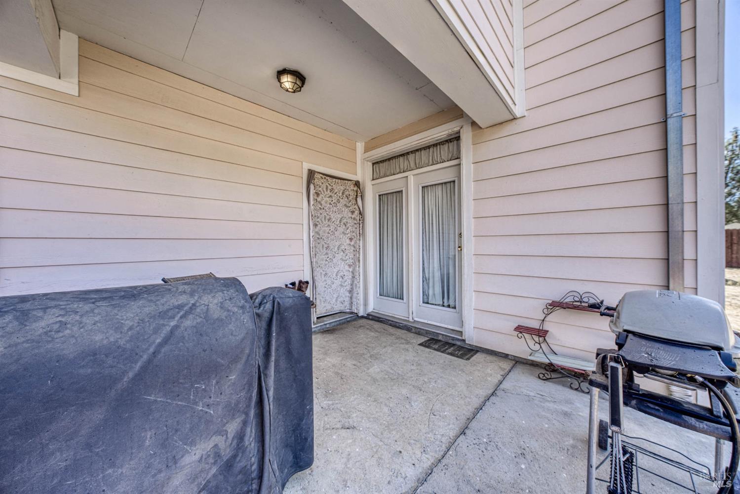 2920 Meadow Creek Road Clearlake Oaks CA 95423