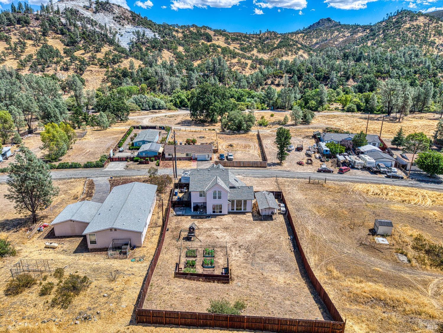 2920 Meadow Creek Road Clearlake Oaks CA 95423