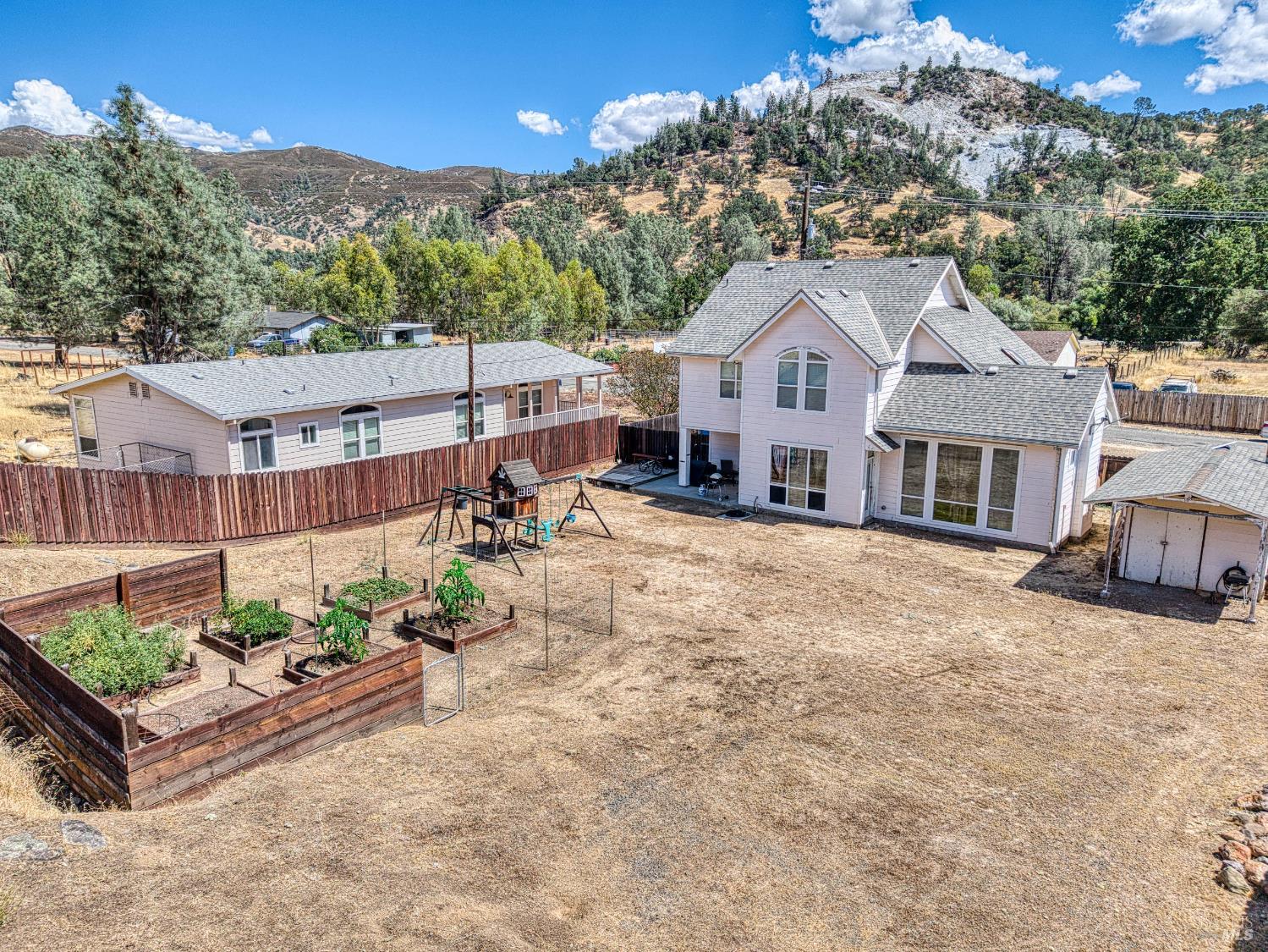 2920 Meadow Creek Road Clearlake Oaks CA 95423