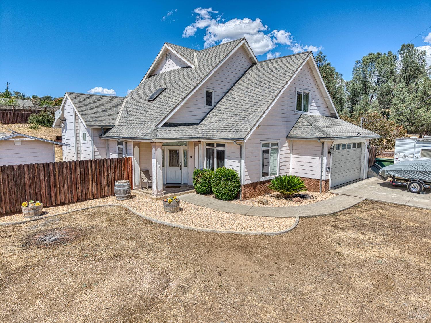 2920 Meadow Creek Road Clearlake Oaks CA 95423