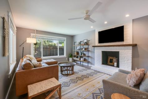 2009 Hidden Valley Drive Santa Rosa CA 95404