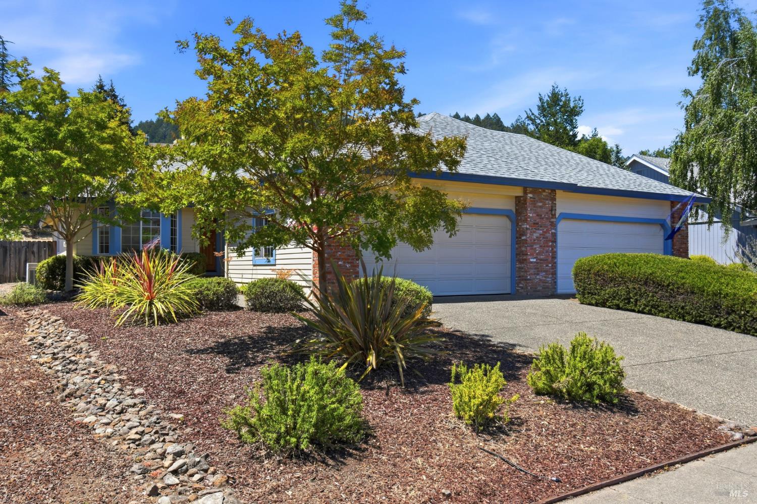8050 Oakmont Drive Santa Rosa CA 95409