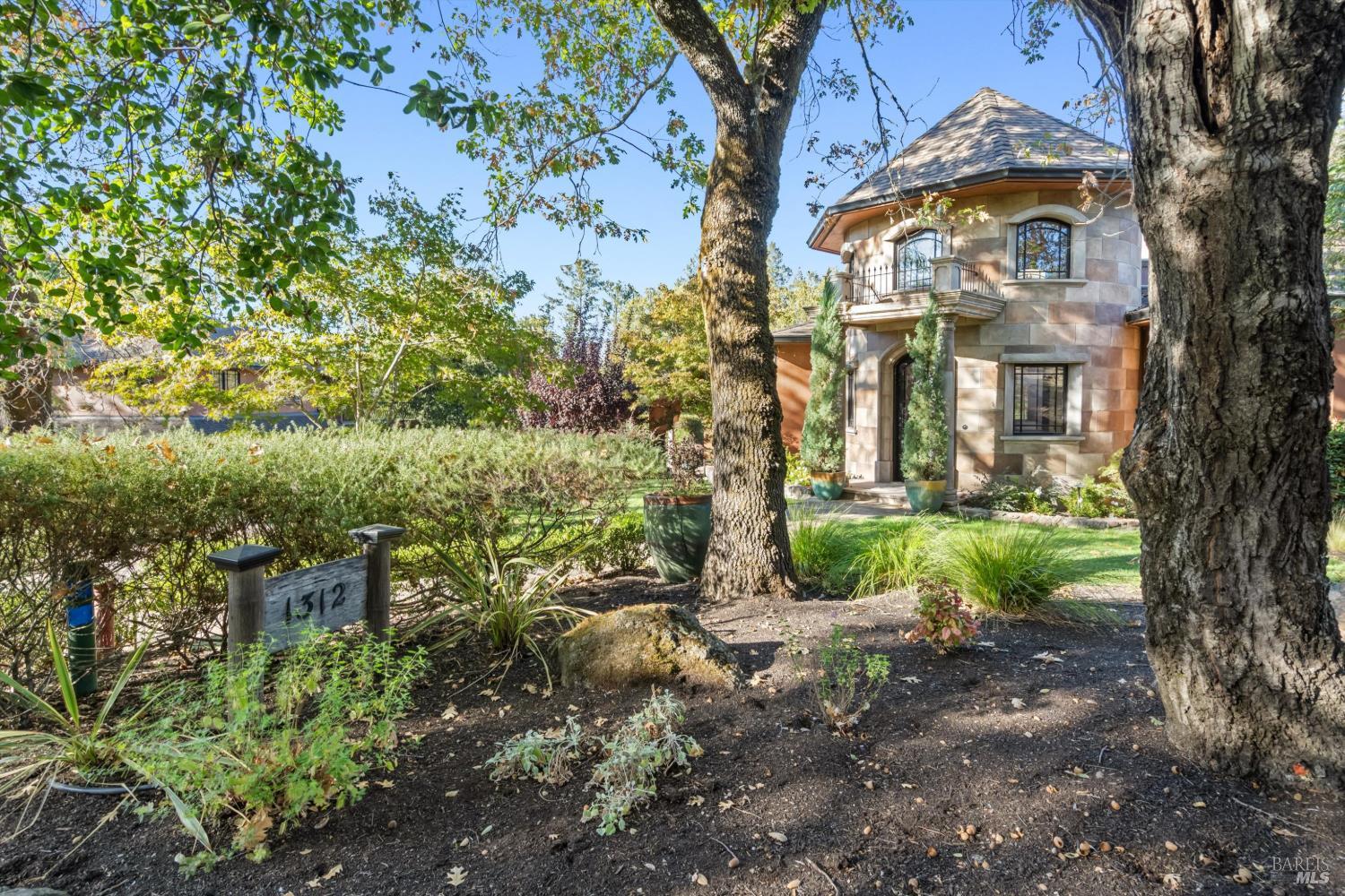 1312 Summit Drive Calistoga CA 94515