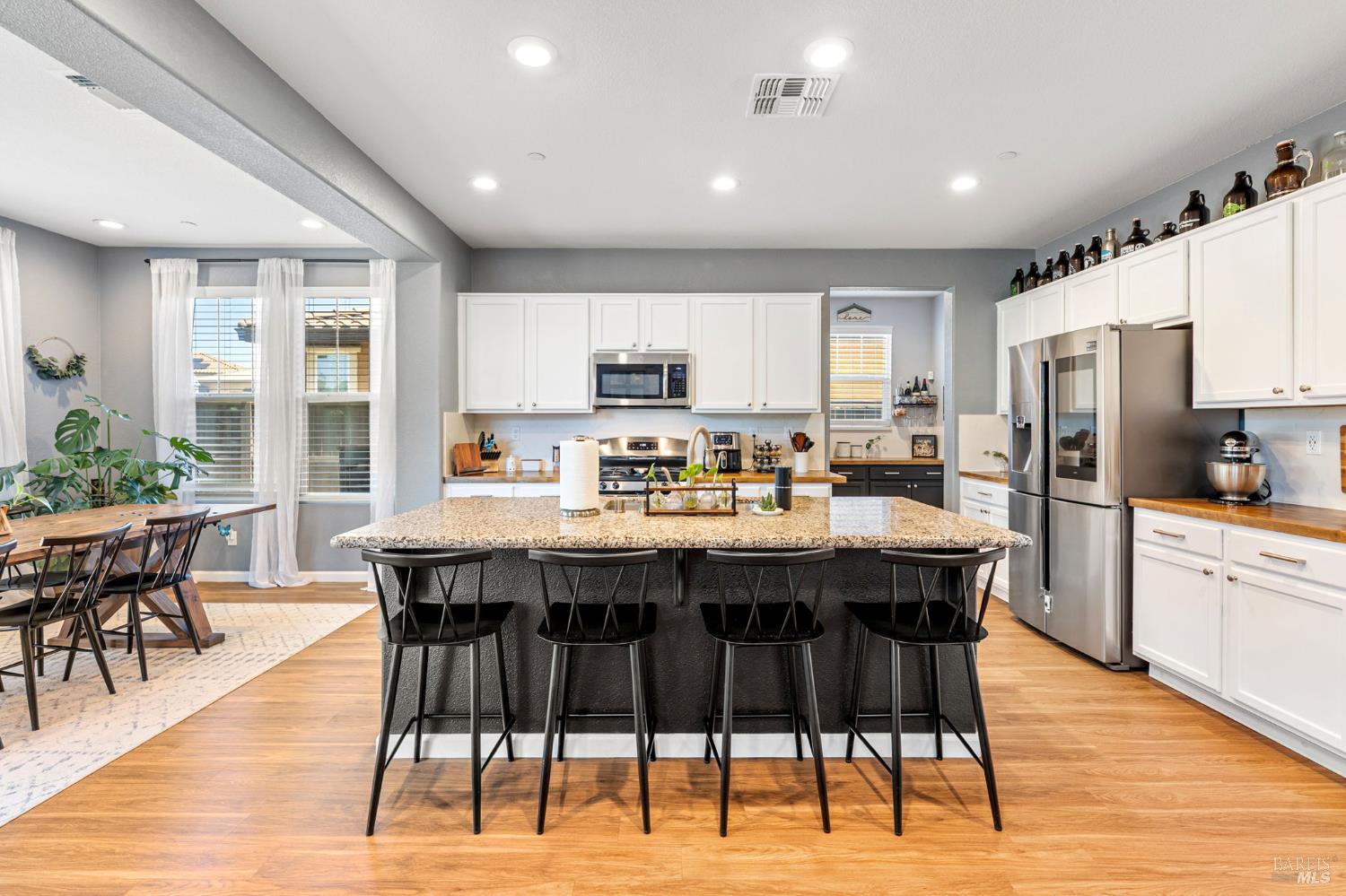 1125 Arizona Court Dixon CA 95620