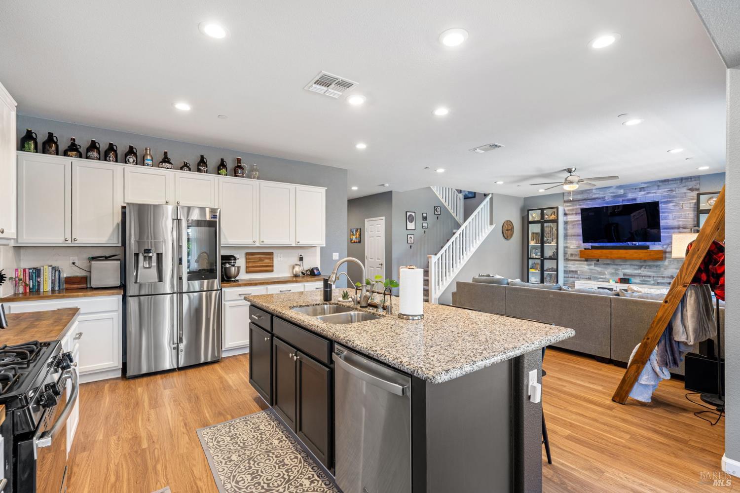 1125 Arizona Court Dixon CA 95620