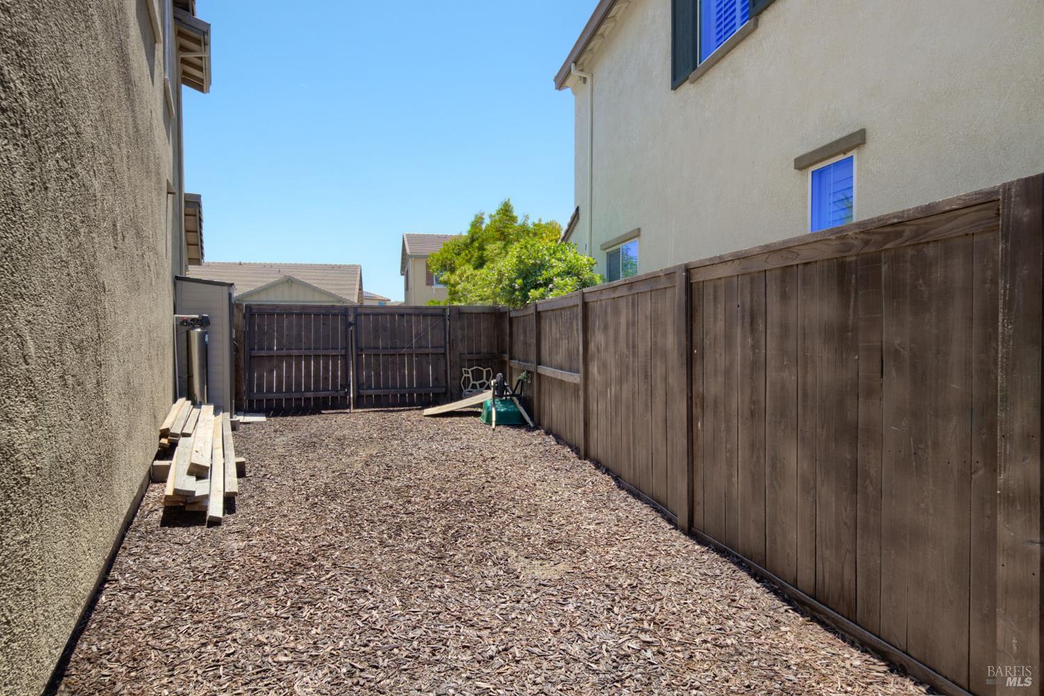 1125 Arizona Court Dixon CA 95620