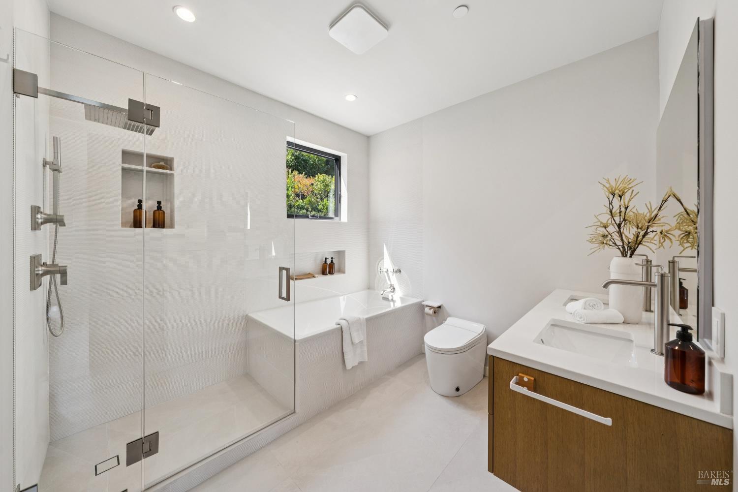 5030 Paradise Drive Tiburon CA 94920