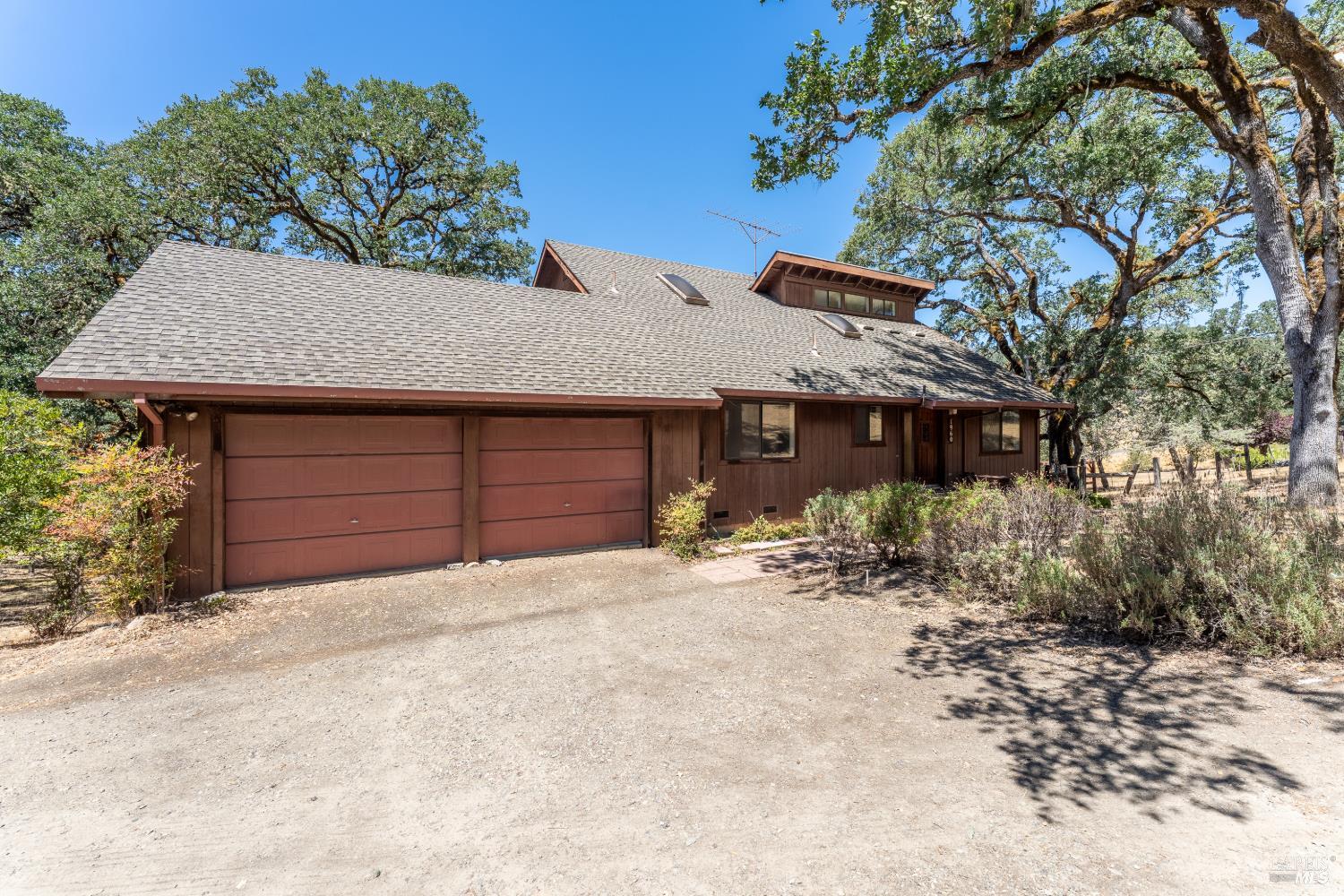 1960 Wildwood Road Ukiah CA 95482