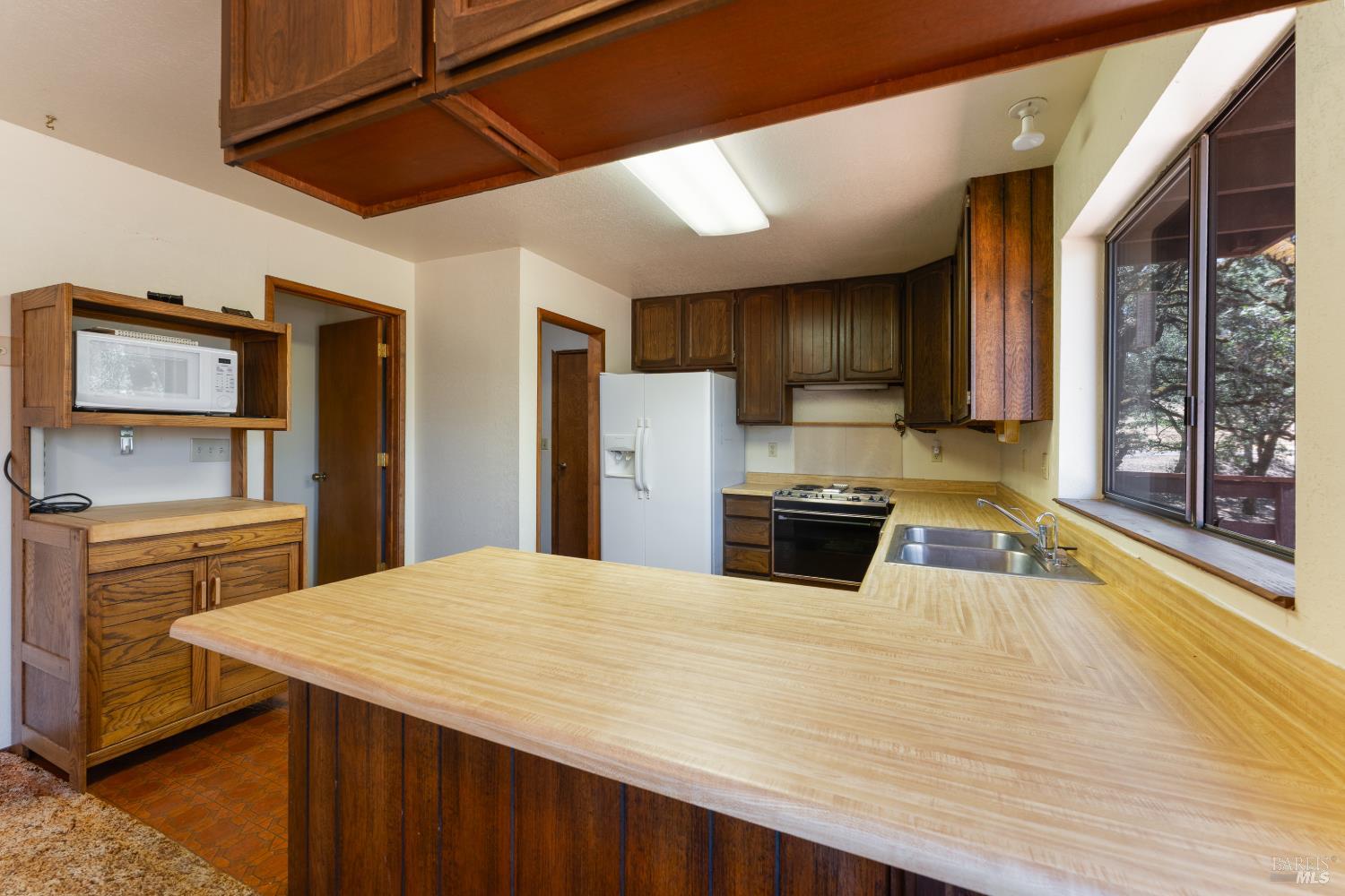 1960 Wildwood Road Ukiah CA 95482
