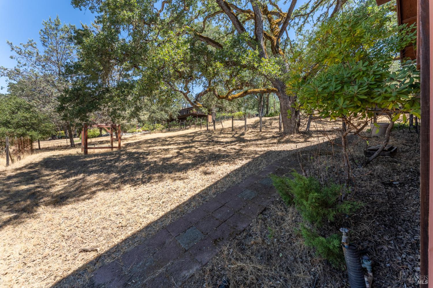 1960 Wildwood Road Ukiah CA 95482