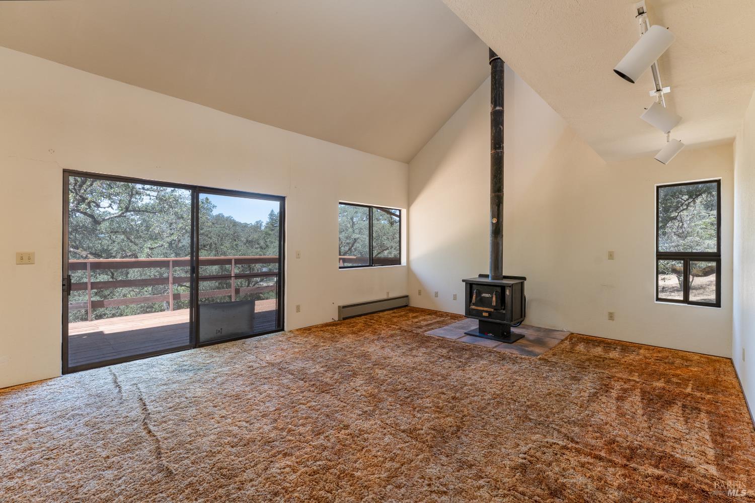 1960 Wildwood Road Ukiah CA 95482