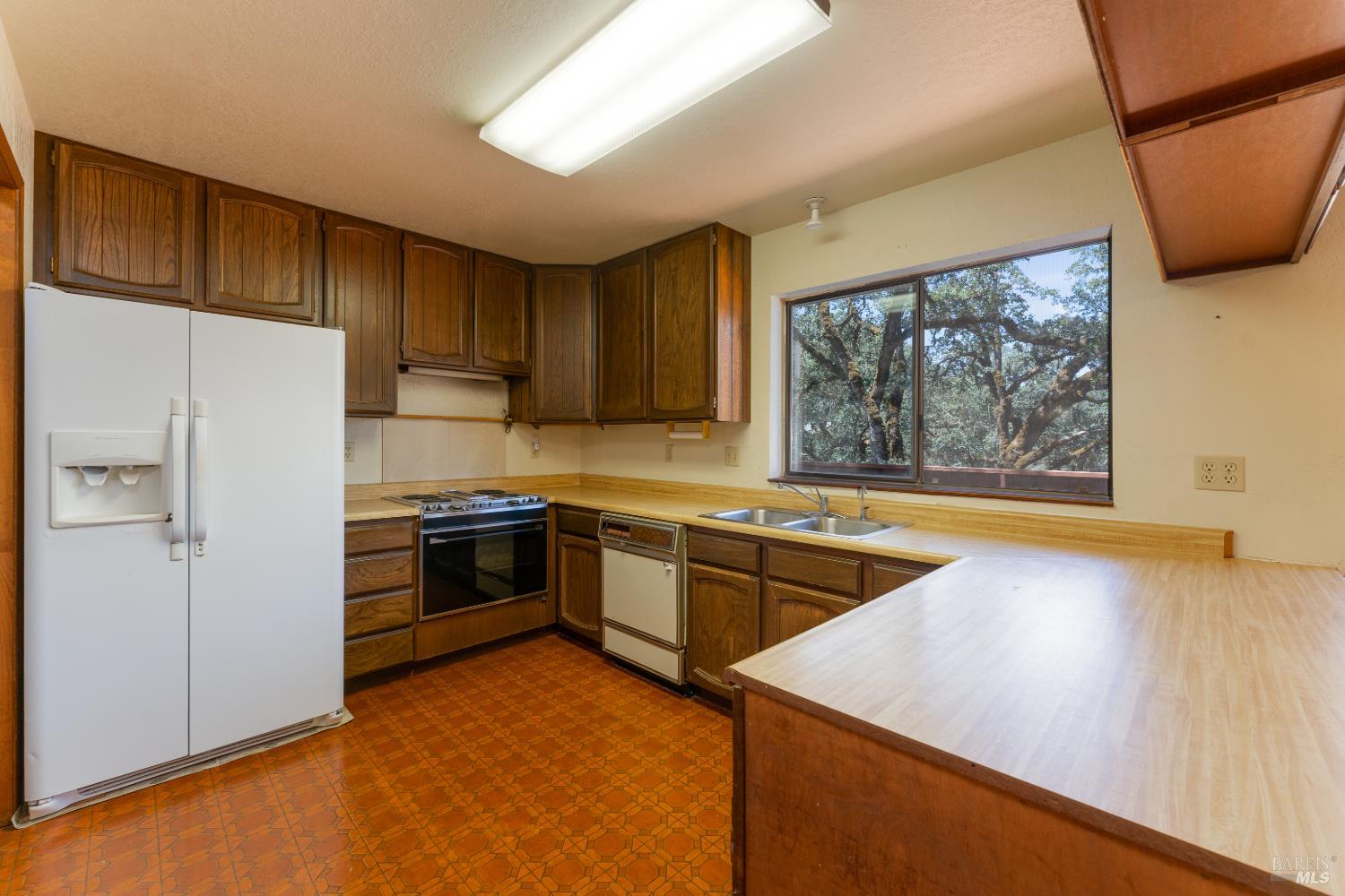 1960 Wildwood Road Ukiah CA 95482