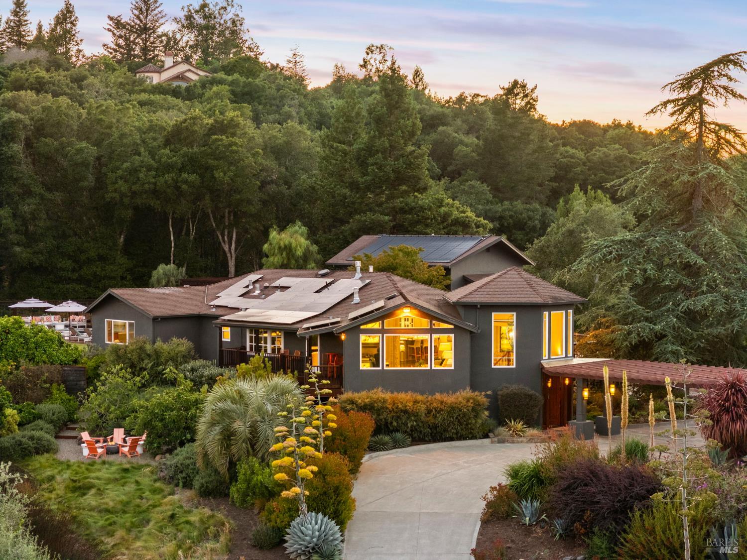 2563 Laguna Road Santa Rosa CA 95401