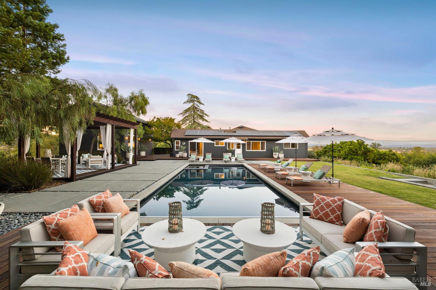 2563 Laguna Road Santa Rosa CA 95401