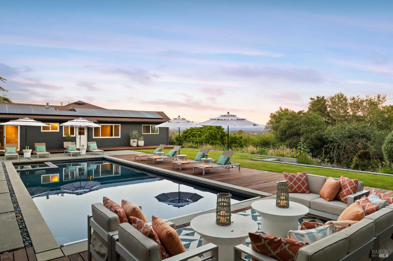2563 Laguna Road Santa Rosa CA 95401