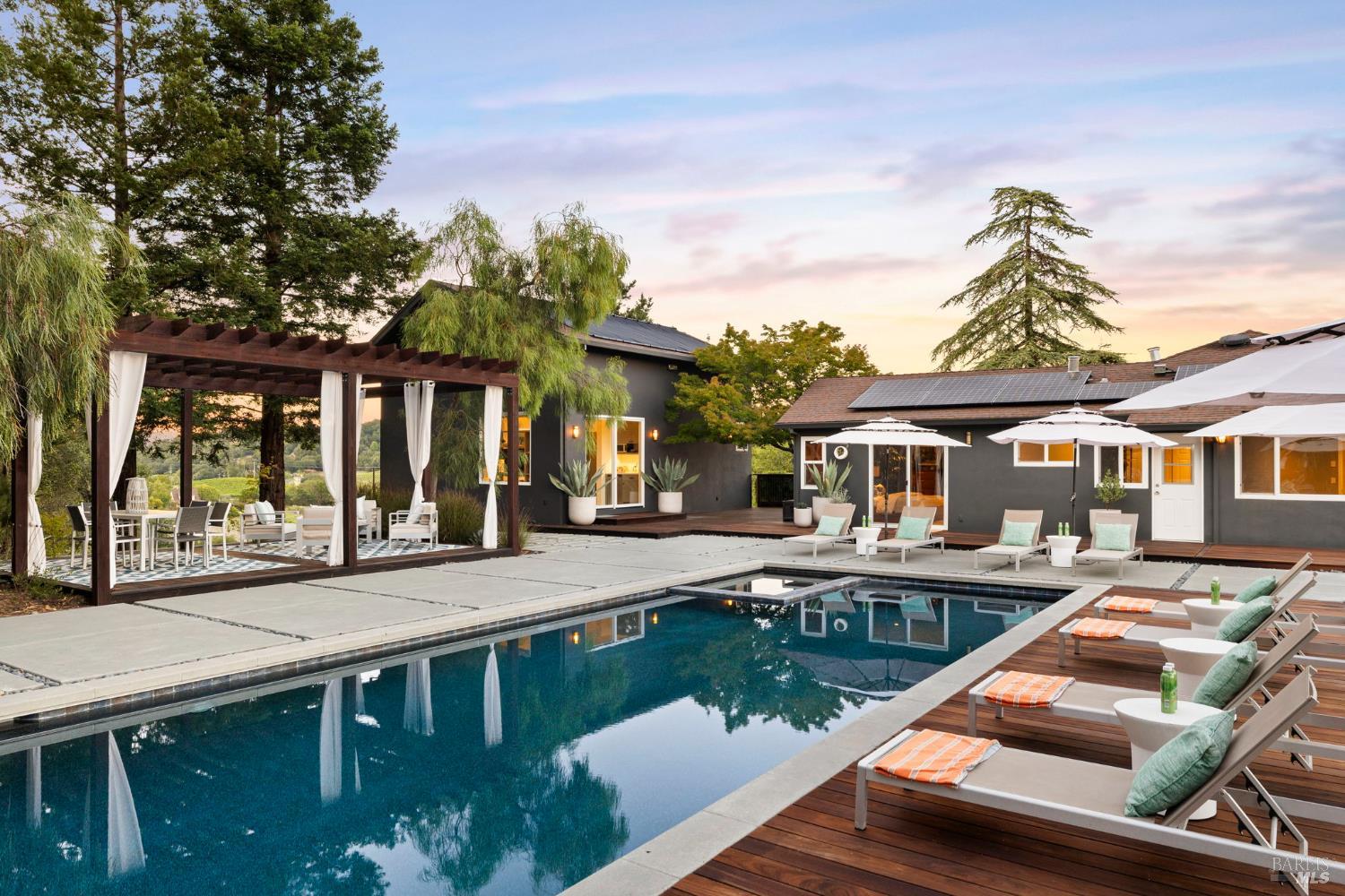 2563 Laguna Road Santa Rosa CA 95401