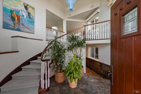 2563 Laguna Road Santa Rosa CA 95401