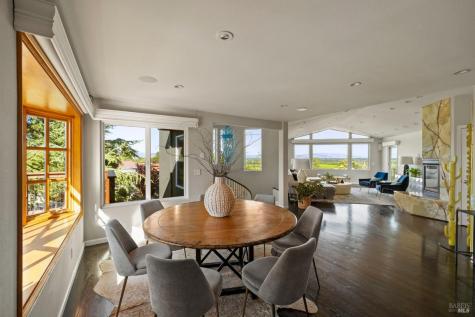2563 Laguna Road Santa Rosa CA 95401