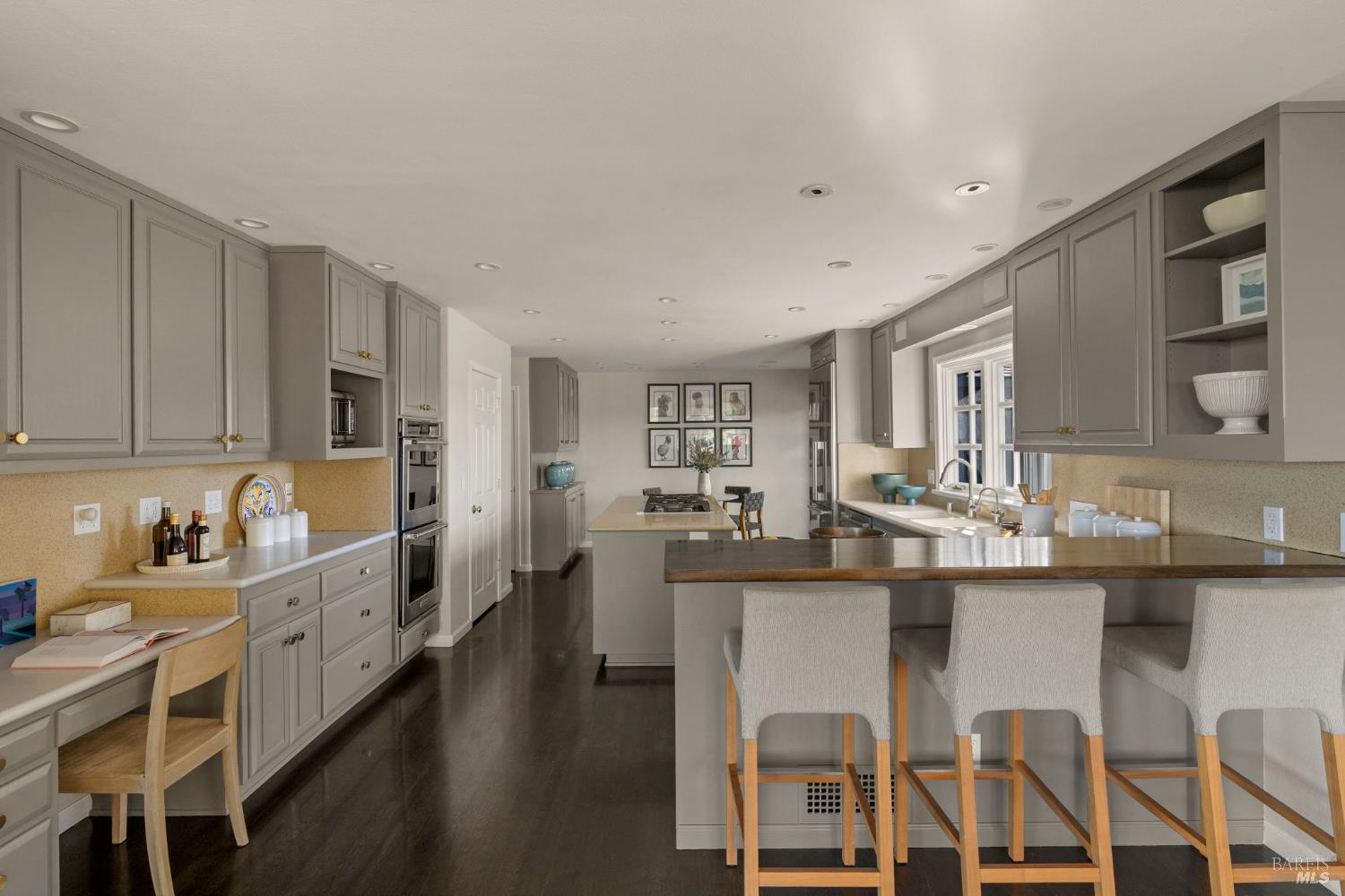 2563 Laguna Road Santa Rosa CA 95401