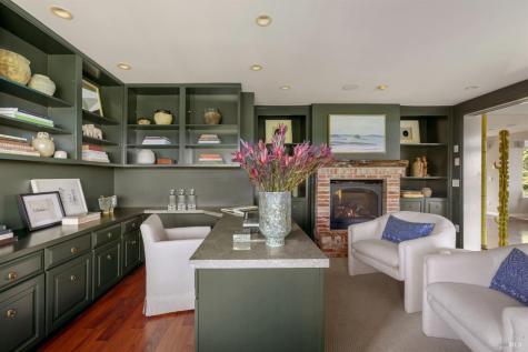 2563 Laguna Road Santa Rosa CA 95401
