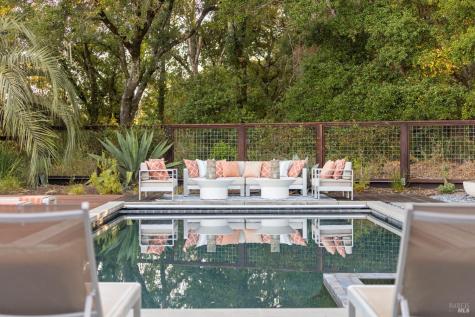 2563 Laguna Road Santa Rosa CA 95401