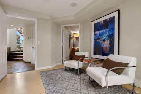 2563 Laguna Road Santa Rosa CA 95401