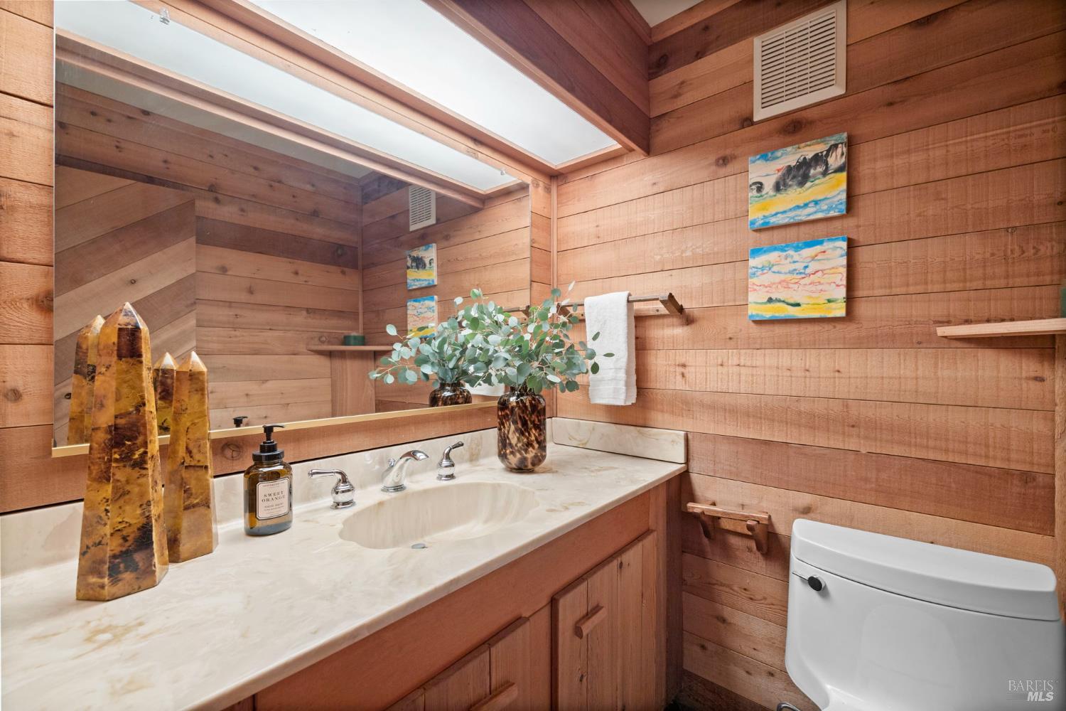 2563 Laguna Road Santa Rosa CA 95401