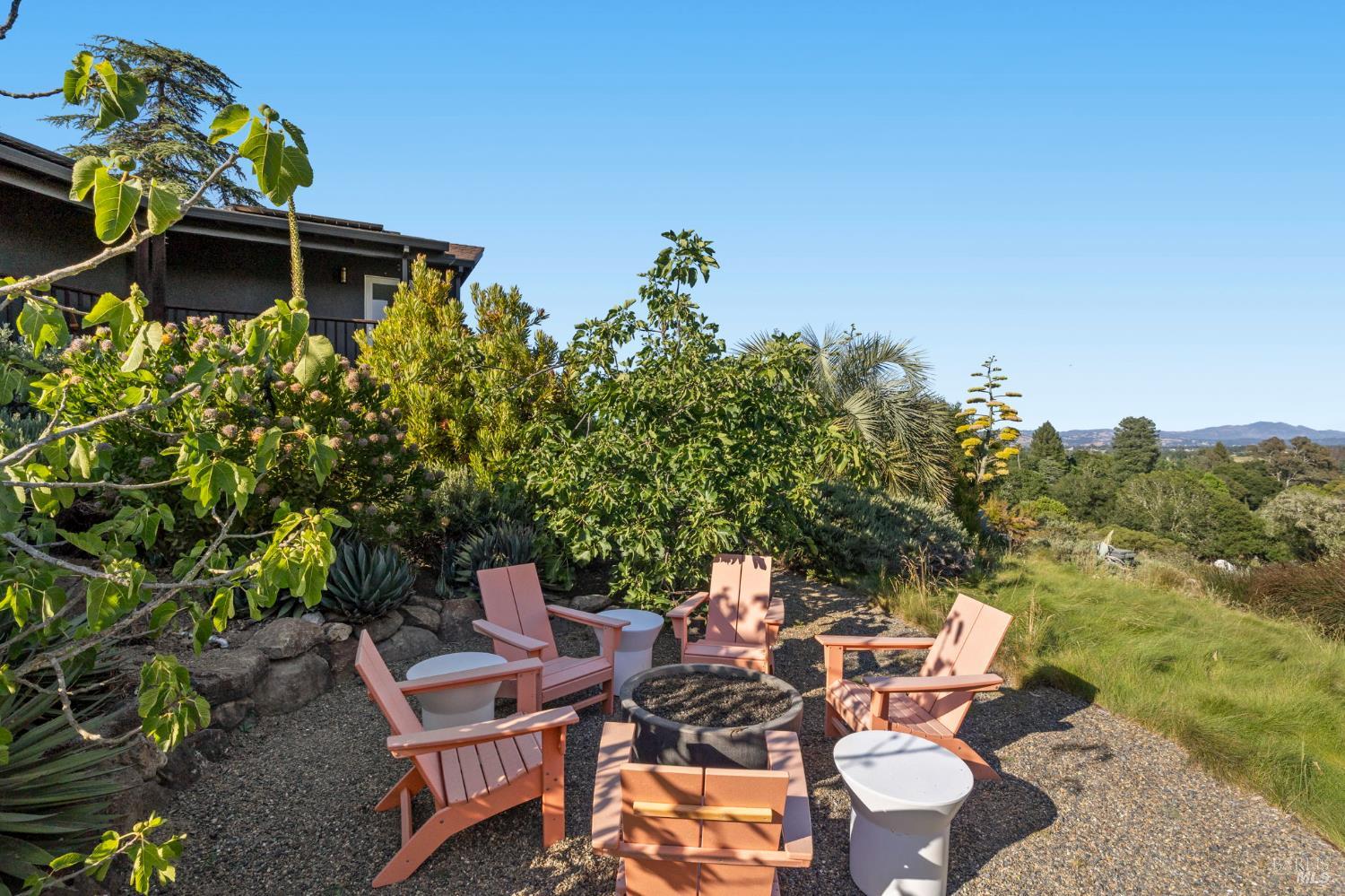 2563 Laguna Road Santa Rosa CA 95401