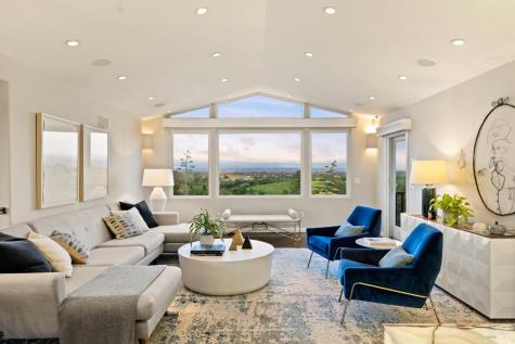 2563 Laguna Road Santa Rosa CA 95401