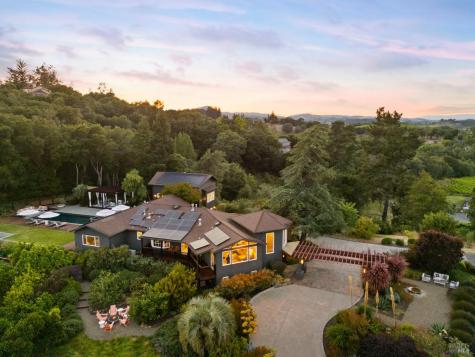 2563 Laguna Road Santa Rosa CA 95401