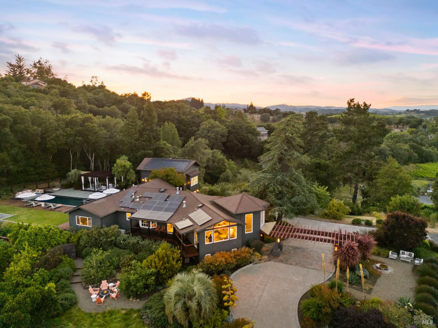 2563 Laguna Road Santa Rosa CA 95401