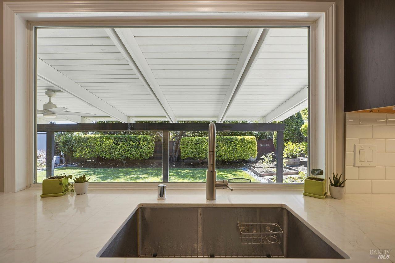 2205 Hillside Drive Santa Rosa CA 95404