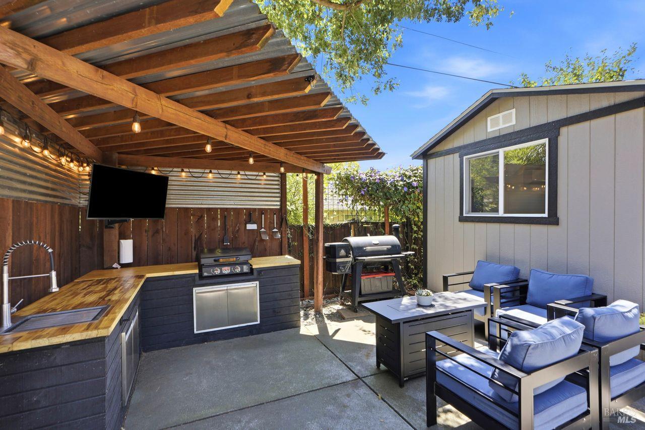 2205 Hillside Drive Santa Rosa CA 95404
