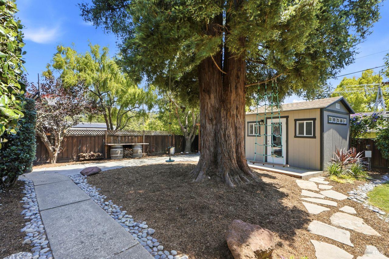 2205 Hillside Drive Santa Rosa CA 95404