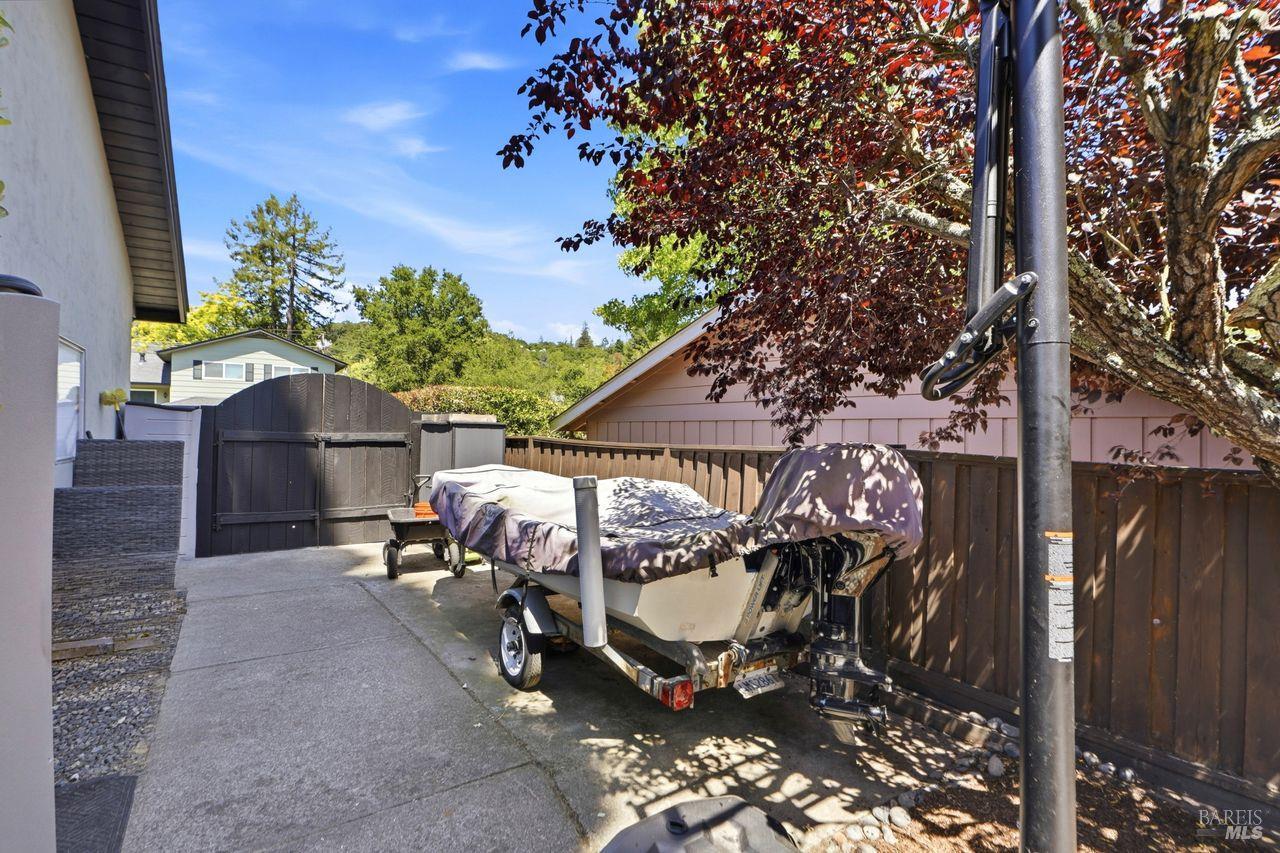 2205 Hillside Drive Santa Rosa CA 95404