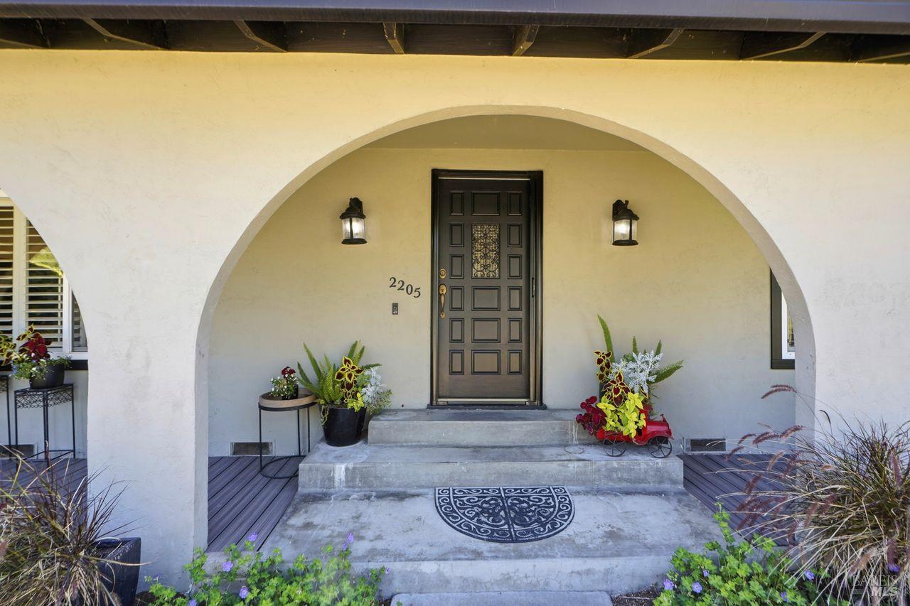 2205 Hillside Drive Santa Rosa CA 95404
